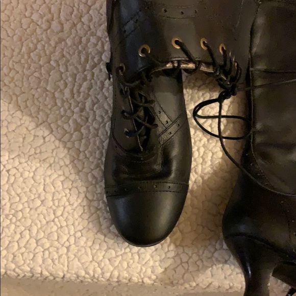 Black Boots - Picture 5 of 9